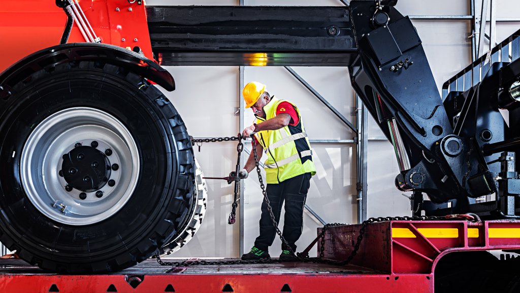 TRANSPORTATION COMPANY - PHOTO + VIDEO PRODUKTION / Client: Transport Logistica