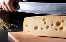 CHEES PRODUCER - PHOTO + VIDEO PRODUKTION / Client: Sennerei Drei Zinnen